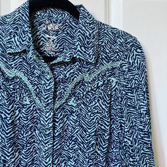 Y2K Rock 47 Wrangler Pearl Snap Shirt Womens M Blue Animal Print 2000s Western - Picture 3 of 8